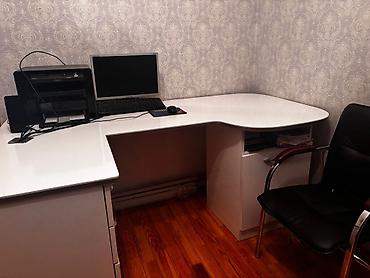 Ofis mebeli: L‑şəkilli ofis masasının dəsti Qiymet ilə razılaşmaq olar - Rəng: ağ — 1