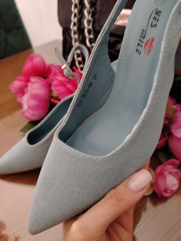 Salonke: Salonke, 37 — 9