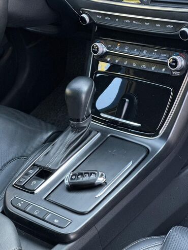 Hyundai: Hyundai Sonata: 2021 г., Седан — 18