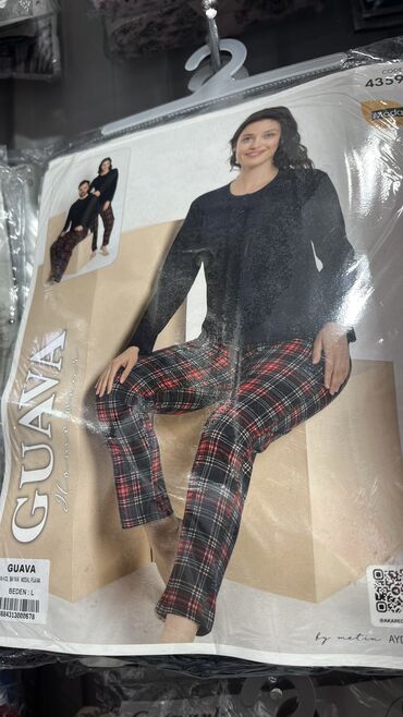 Другая женская одежда: Пижамы
Халаты Орто Сай — 19