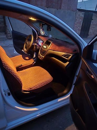 телефон авто: Chevrolet Spark: 2022 г., 1 л, Автомат, Бензин, Хэтчбэк — 3
