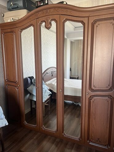 кровать для малышей: Спальный гарнитур, Двуспальная кровать, ДСП, цвет - Коричневый