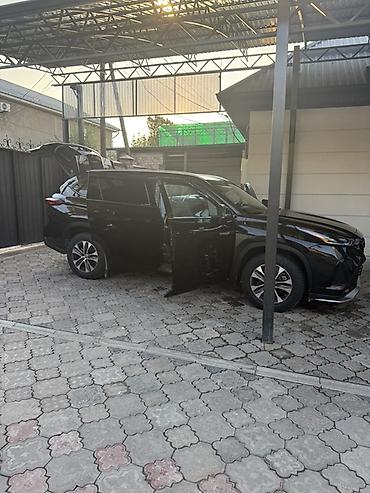 хайлендер 2024: Toyota Highlander: 2021 г., Гибрид, Кроссовер — 3