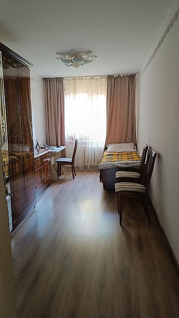 детский сад ясли: 3 комнаты, 58 м², 8 мкр 104 серия, 3 этаж, Косметический ремонт — 1