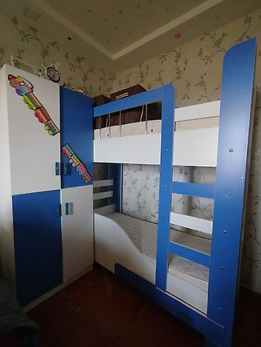 tek neferlik yataq desti: Uşaq otağı üçün iki mərtəbəli çarpayı və dolab dəsti - Rəng: mavi-ağ — 4