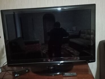 телевизор и монитор: Подаю телевизор LG
прошу 5000 сом