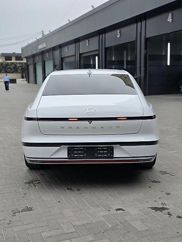 sprinter 2 9: Hyundai Grandeur: 2026 г., 1.6 л, Автомат, Гибрид, Седан — 5