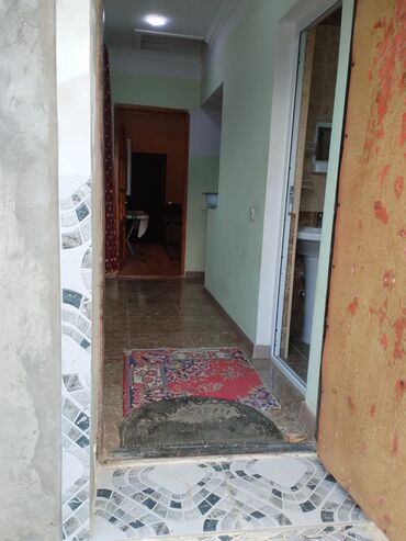 Bağ evlərinin kirayəsi: Binə, 40 kv. m, 2 otaqlı, Qaz, İşıq, Su — 18