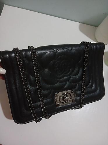 chanel sep: Qara dəri çiyin çantası - Material: yumşaq teksturalı qara süni/dəri — 3