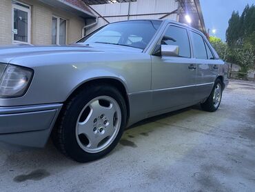Mercedes-Benz: Год 1994 объем 2 идеальный состояние или обмен моей доплатой