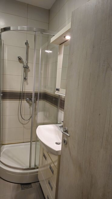 Dugoročni najam stanova: 3 sobe — 4