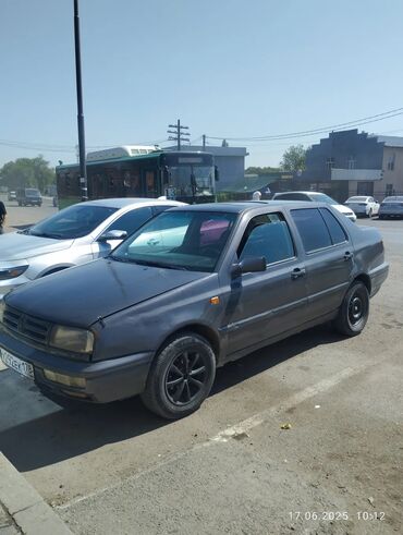 хундай элантра 2004: Volkswagen Vento: 1993 г., 1.8 л, Механика, Бензин, Седан