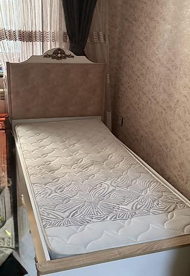 Çarpayılar: Tək nəfərlik çarpayı və döşək dəsti - Ölçü: təxmini 90x200 sm tək — 1