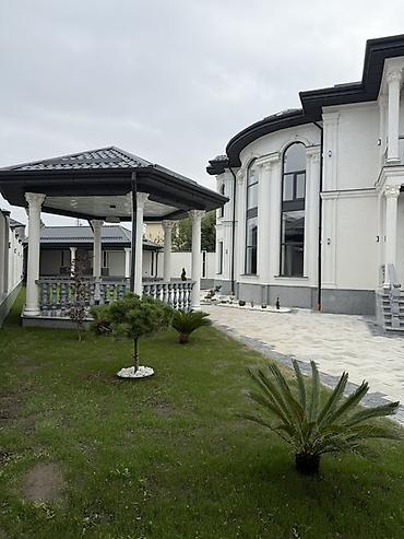 Үйлөрдү сатуу: 6 бөлмө жана андан көп, 360 м², 800 соток, Бишкек, Менчик ээси — 4