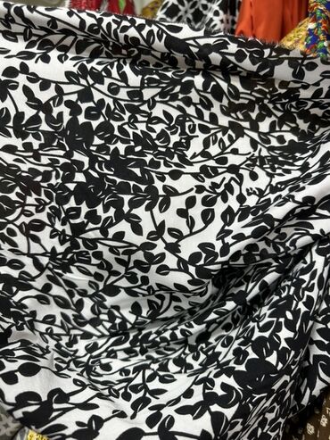 крават для девочек: Ткани с принтом — несколько вариантов рисунков: - Черно-белая веточная