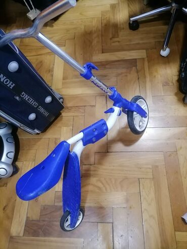Trotineti, skejtbordovi i hoverbordovi: Guralica ili Trotinet za dete do 5 do 6 g. Dobar
 Mirjevo — 7