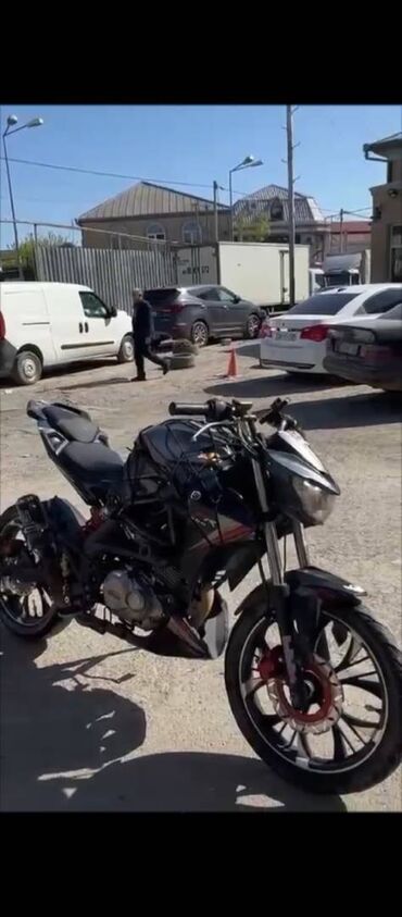 Motosikletlər: - İhonzda F, 200 sm3, 2023 il, 15000 km