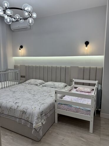 детиски крават: Продаю детскую кроватку 
Размер кроватки 140*70
С матрасом вместе