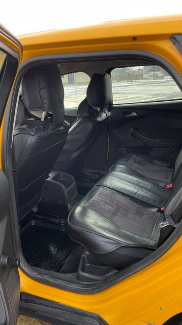 Ford: Ford Focus: 2016 г., 1.6 л, Механика, Бензин, Универсал — 8