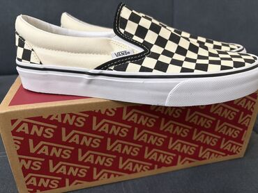 Кроссовки и спортивная обувь: Кроссовки, 41, Vans, Новый, цвет - Белый, Платная доставка, Самовывоз