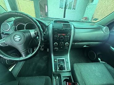 зимный шины 16: Suzuki Grand Vitara: 2006 г., 2 л, Механика, Бензин, Кроссовер — 6