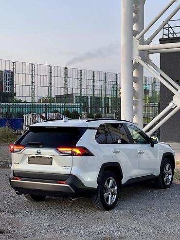 Toyota: Toyota RAV4: 2019 г., 2.5 л, Автомат, Гибрид, Кроссовер — 4