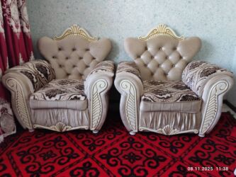 шкаф бу кухонный: Комплект мягкой мебели в классическом стиле: диван и два широких