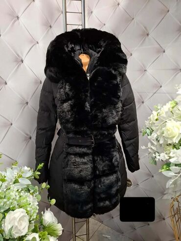 Zimske jakne: Akcija svi modeli po 5500 din. km — 3