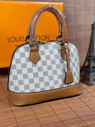 Torbe: Cena torbi 2450
Cena kaisa 1.700
Cena novcanika 1.700
Alb sa porezom — 3