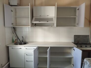 мебел кух: Кухонный гарнитур, цвет - Белый, Б/у