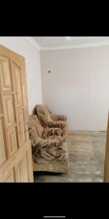 Həyət evləri və villaların satışı: 3 otaqlı, 5 kv. m, Orta təmir — 6