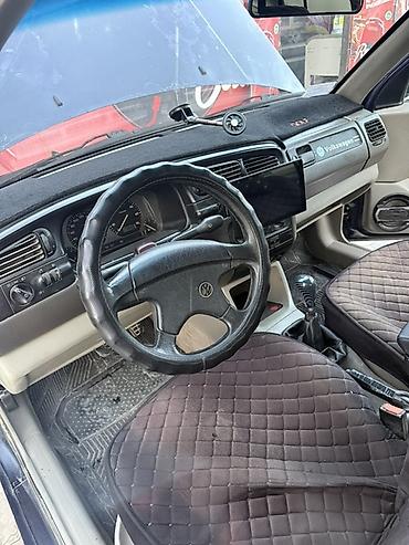 Продажа авто: Volkswagen Vento: 1992 г., Механика, Седан — 3