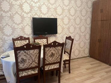 Uzunmüddətli kirayə mənzillər: 9-cu mikrorayon, Tərlan şadlıq sarayın yaxınlığı, 5 mərtəbəli binanın — 5