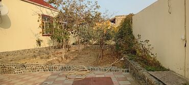 Həyət evləri və villaların satışı: Satılır: həyət evi - Tikili: 1 mərtəbəli fərdi yaşayış evi, qırmızı — 8