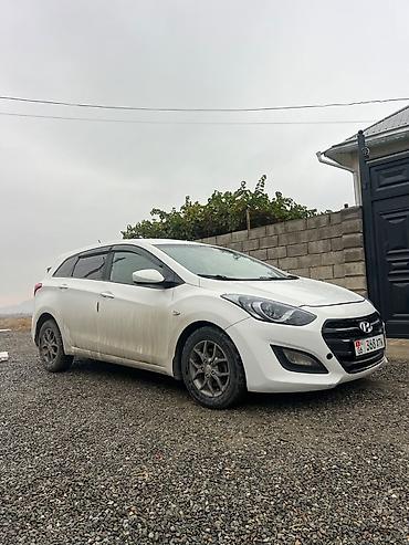 Hyundai i30: 2016 г., 1.6 л, Механика, Бензин, Универсал