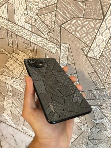 iwlenmiw telefonlarin satisi: Xiaomi Mi 11 Lite, 128 ГБ, цвет - Черный, 
 Отпечаток пальца