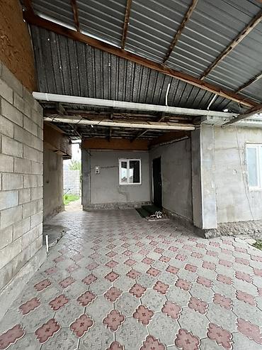 2 rooms: 📍Продается дом Дом находится в селе Сокулук (верхняя зона). Земля 9 — 4
