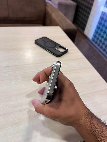 duymeli telfonlar: IPhone 15 Pro, 256 GB, Gümüşü, Face ID — 3