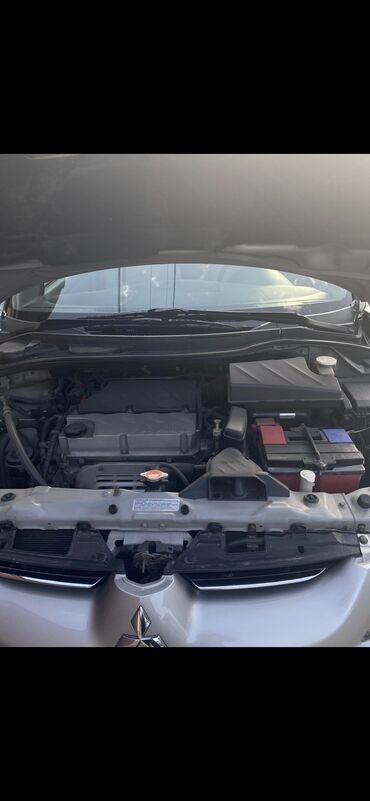 Mitsubishi: Mitsubishi Grandis: 2010 г., 2.4 л, Автомат, Бензин, Минивэн — 3