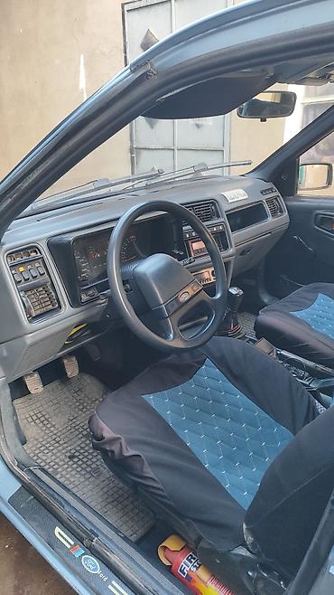форт эскорт: Ford Sierra: 1983 г., 2.3 л, Механика, Бензин, Хэтчбэк — 5