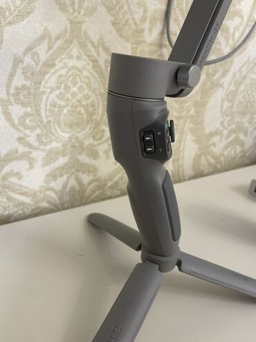 Другие аксессуары для фото/видео: Смартфонный стабилизатор ZHIYUN Smooth-Q3 с мини-штативом - 3-осевая — 6