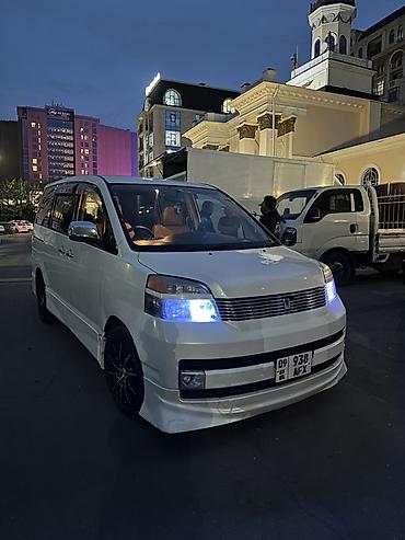 mark 2 qualis: Toyota Voxy: 2002 г., 2 л, Автомат, Бензин, Минивэн — 7