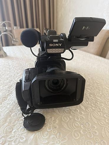 sony linza: Sony peşəkar videokamera – Full HD 1920x1080 Xüsusiyyətlər: - Sensor — 6