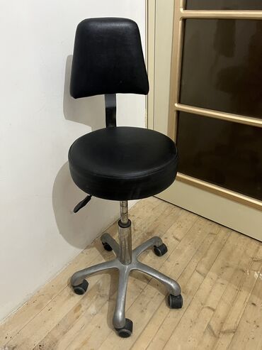salon kreslolarının satışı: Satilir qalxib düşən oturacaqdi lazim olmadigibucun satilir ünvan