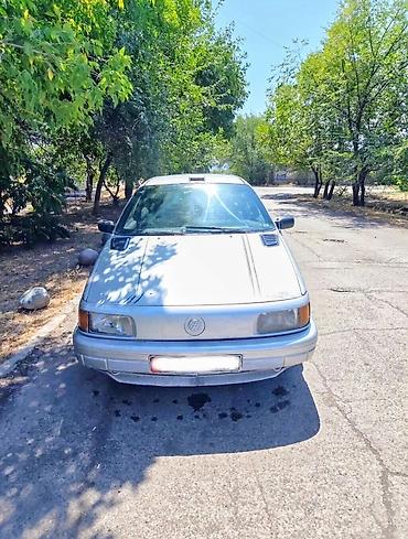 e klass: Volkswagen Passat: 1989 г., 1.6 л, Механика, Бензин, Седан — 1