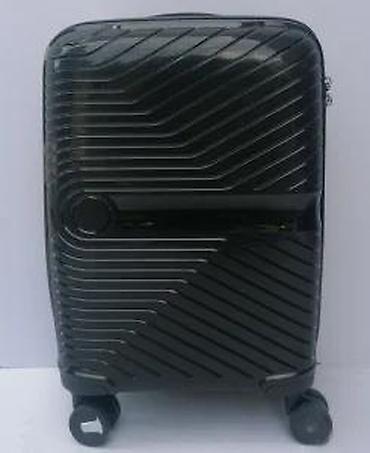 Putni koferi i torbe: Crni čvrsti kofer sa teksturiranim dizajnom, idealan za putovanja — 12