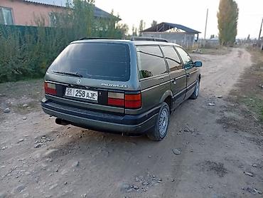 5 vz: Volkswagen Passat: 1990 г., 1.8 л, Механика, Бензин, Универсал — 3