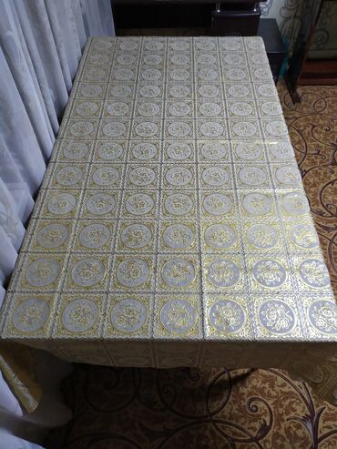 Столы для зала: ✅Продаётся раздвижной стол для гостиной или столовой. ♻️Форма — 14