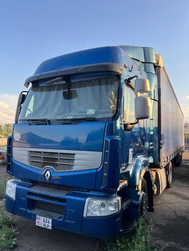 купить тягач с прицепом: Сүйрөгүч, Renault, 2013 г., Тенттелген