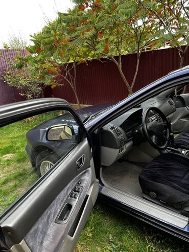 Mitsubishi: Mitsubishi Galant: 1998 г., 2 л, Механика, Бензиновая, Седан — 6